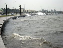 Şiddetli Fırtına Marmaris'i Vurdu