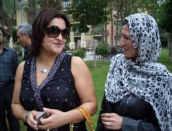 Oteller, 10 Yıl Önce Burun Kıvırdığı İranlı Turistin Ayağına Şimdi Kırmızı Halı Seriyor