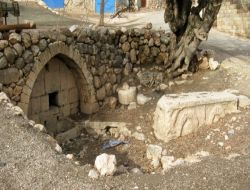 Kaçak Kazıların Yapıldığı Tarihi Yapı İlgi Bekliyor!.