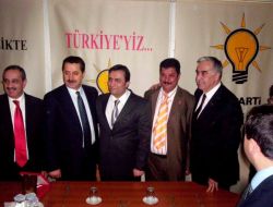 Bakan Faruk Çelik: Romanlar Hiçbir Ücret Ödemeden Nüfus Cüzdanlarını Alabilecek!!