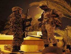 Mısır'da Tarihi Eserleri Korumak İçin Etten Duvar Örüldü