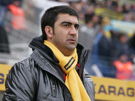 Ümit Özat yolları artık ayırıyor!