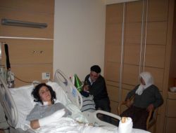 Yaralıları Bırakıp Kavgaya Tutuştular