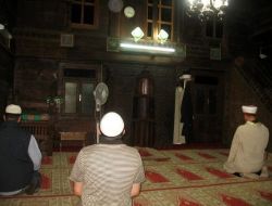Tarihi Ahşap Cami, İlk Günkü İhtişamıyla Hizmet Ediyor