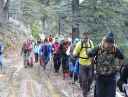 Istudak, Antalya Tülek Yayla'sında Yürüyüş Düzenledi