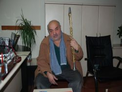 Çalınan Yarım Asırlık Klarneti Bulununca Çocuklar Gibi Sevindi