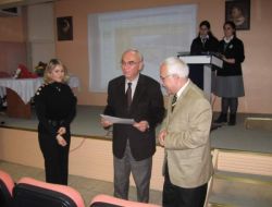 Eğitim Seminerine Katılan Veliler Sertifikalarını Aldı