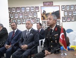 Kore Gazisi, 56 Yıldır Sakladığı Halıyı Tugay Komutanına Hediye Etti
