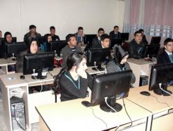 İşkur, Cizre Halk Eğitim Merkezi'nde Bilgisayar Kursunu Açtı