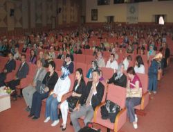 Aileler İçin 'ana Baba Okulu' Başlıyor