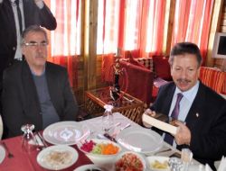 Yazar Siyami Yozgat'ın 'usat' Adlı Romanı Tanıtıldı