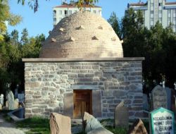 Konya’da Tarihi Mezarlıklar Restore Ediliyor!.
