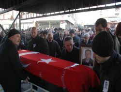 Kazada Ölen Polis Memuru Memleketinde Toprağa Verildi