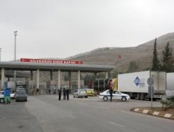 Sistem Arızasıyla Uzayıp Giden Araç Kuyruğu Fazla Mesai İle Aşıldı