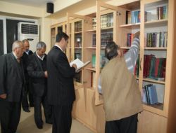 Ramazanoğlu Camii'ne Kütüphane