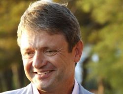 "Türkiye'deki Otellerin 50 Dolar Reklamına Kanmayın, Faturaya 250 Dolar Yansıtıyorlar "