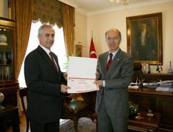 Vali Harput'tan Emniyet Müdürü Yılmaz Ve İl Jandarma Komutanı İyigün'e Takdirname
