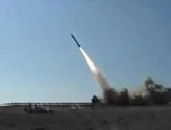 İran, Sesten 3 Kat Hızlı Füze Denedi!