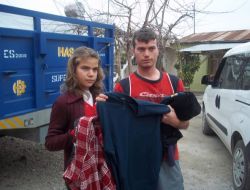 Erzin'de Fakir Ailelere Giysi Yardımı Yapıldı