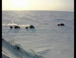 Rus Bilim Adamları Kutuplara Keşfe Çıkıyor!!