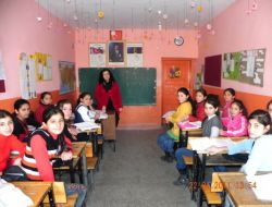 Palandöken'de Ab Fonlarıyla Kızlar Okula Kazandırıldı