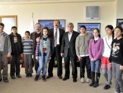 Akdeniz Belediye Başkanı Türk: Eğitime Emek Harcayanların Emekleri Takdire Şayandır