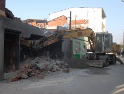 Osmangazi'de 7 Kaçak Ev Yıkıldı