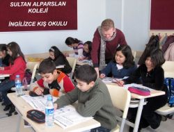 Sultan Alparslan Koleji, İngilizce Kış Okulu Düzenledi