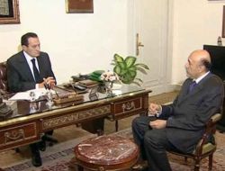 Mübarek, Yardımcısı Süleyman'la Bir Araya Geldi