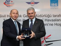 Bakan Yıldırım, Sabiha Gökçen’e ‘Engelsiz Havalimanı’ Sertifikası Verdi