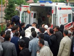 Elektrik Direğine Gelinlik Asmak İsterken Akıma Kapıldı