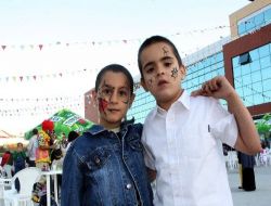 Bükreş'teki Türk Okulu Gurbetçilere Bayram Sevinci Yaşattı