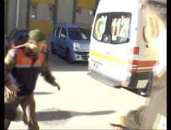 Haberal'ı Hastaneye Getiren Jandarma Görevlisine Ambulans Çarptı!