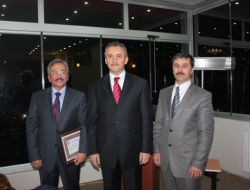 Tayin Olan Bergama İlçe Milli Eğitim Müdürü Yanık’a Veda Yemeği Verildi