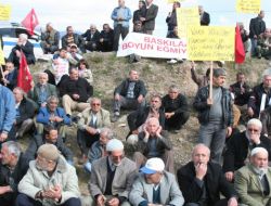 İsdemir Önünde Düdüklü Oturma Eylemi
