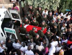 Yıldırım Çarpması Sonucu Şehit Olan Masum Sekindiz Nusaybin'de Toprağa Verildi