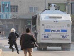 Terör Örgütü Yandaşlarının Korsan Gösterilerine Polis İzin Vermedi