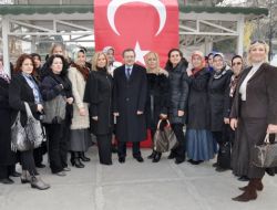 Ak Parti Genel Başkan Yardımcısı Uğur, Kandil Pilavı Dağıttı