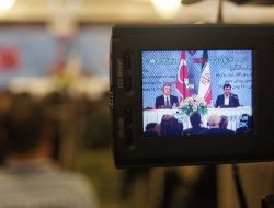 Gül Ve Ahmedinejad, Türkiye-İran İş Forumu’na Katıldı