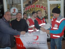 İskenderun'da Kandil Gecesi Vatandaşlara Lokum Ve Tatlı İkramı