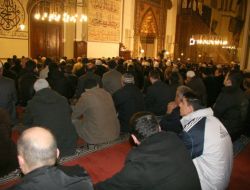 Mevlit Kandili'nde Tarihi Camiler Doldu Taştı