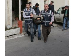 Poliste 84 Kaydı Bulunan Şüpheli, 'Doktorum' Diye Hasta Yakınlarını Dolandırdı