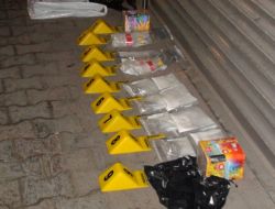 Beyoğlu’nda Ele Geçirilen Bomba Ve Molotoflar