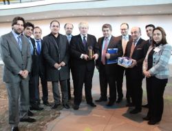 Londra'daki Türkler Belediye Başkanı Johnson’a ‘başarı’ Ödülü Verdi