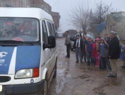 Hizmet Alamayan Mahalle Çocukları Okula Göndermeme Kararı Aldı