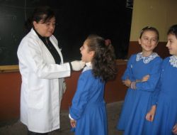 Anne Sütü Alsalar Bile Bebeklerin Dişleri Çürüyebilir, Diş Temizliği İhmal Edilmemeli
