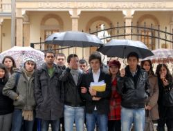 Öğrenciler, Fakültenin Taşınmaması İçin Hukuk Mücadelesi Başlattı