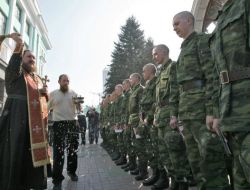 Rusya Hava Kuvvetleri İlk 'Ka-52' Helikopterlerini Kutsayarak Teslim Aldı