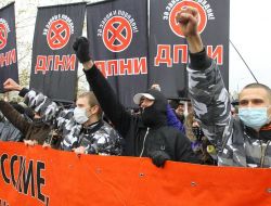 Rusya'da Irkçı Örgüt Yasaklandı!