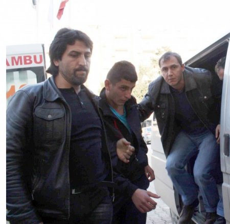 Lokantaya Molotof Atanlar Doktor Raporu İçin Hastaneye Getirildi